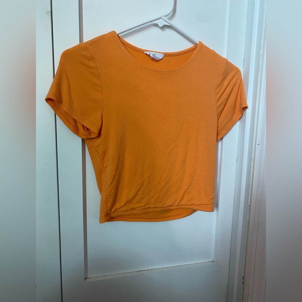 live in the moment crop top